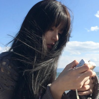 夏日天空的那匹红马